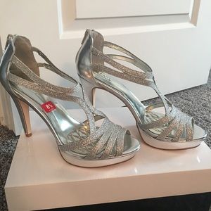 Alfani Silver Glitter Platform Toe